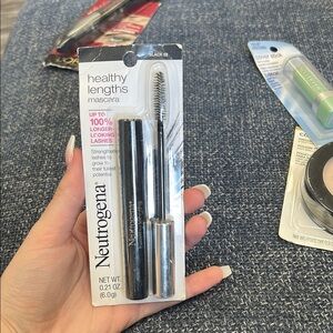 Neutrogena Healthy Lengths Mascara in Black